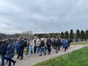 „Ja jestem zmartwychwstaniem i życiem. Kto we Mnie wierzy, choćby i umarł, żyć b (12)