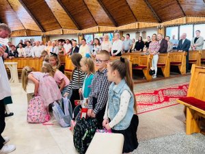 Poświęcenie tornistrów i przyborów szkolnych 