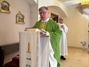 Dzisiaj, podczas naszej pierwszej pielgrzymkowej Eucharystii w Jordanii, w Kości (5)