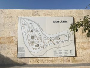 Po modlitwie wyruszyliśmy, by poznać serce Jordanii – Amman. Spacerując po staro (6)