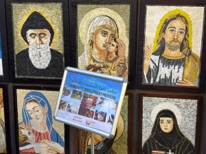 Wizyta w pracowni mozaik Fundacji Królowej Jordanii (10)