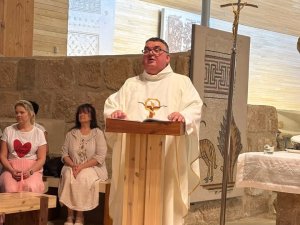 Msza Święta na Górze Nebo – modlitwa w miejscu nadziei (12)