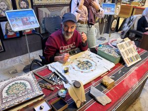 Wizyta w pracowni mozaik Fundacji Królowej Jordanii
