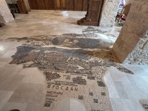 Cerkiew św. Jerzego w Madabie – mapa Ziemi Świętej zapisana w kamieniu (5)