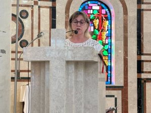 Niedzielna Eucharystia w Akabie – wspólnota serc w drodze (11)