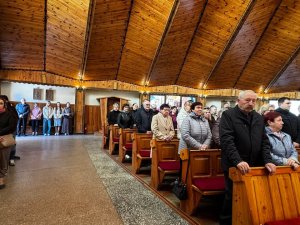 „Jeżeli więc Ja, Pan i Nauczyciel, umyłem wam nogi, to i wy powinniście sobie na (4)
