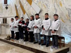 „Jeżeli więc Ja, Pan i Nauczyciel, umyłem wam nogi, to i wy powinniście sobie na (5)