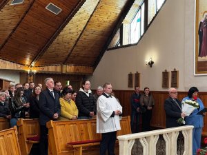 „Jeżeli więc Ja, Pan i Nauczyciel, umyłem wam nogi, to i wy powinniście sobie na (10)