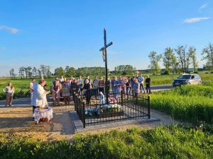 „Gdzie są dwaj albo trzej zebrani w imię moje, tam jestem pośród nich.” (Mt 18,2 (6)