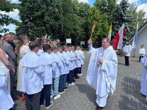 „Pozwólcie dzieciom przychodzić do Mnie”  (9)