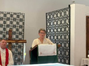Poranek rozpoczęliśmy od Mszy Świętej (5)